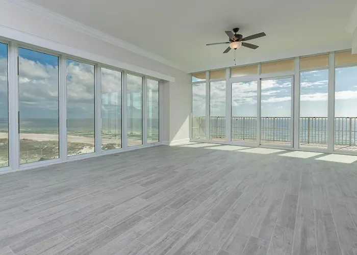 Phoenix Gulf Towers 302 Apartment